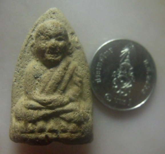 **เบาๆ**หลวงปู่ทวด เนื้อว่าน พิมพ์ใหญ่ วัดเมืองยะลา ปี ๒๕๓๙ (รุ่นอภินิหารเครื่องบินตก)**สวยๆ