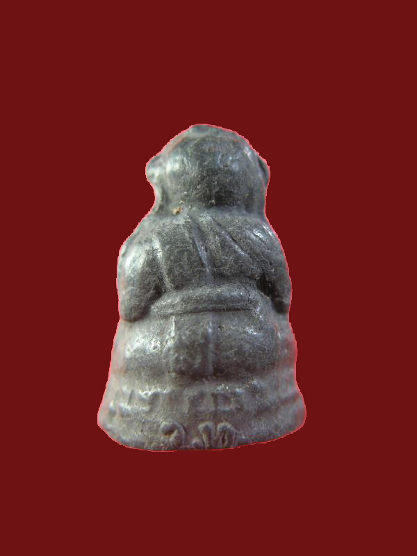 $ พระปิดตา ลอยองค์ หลัง ว.ท. เนื้อผง ไม่รู้ที่ องค์ที่ ๑