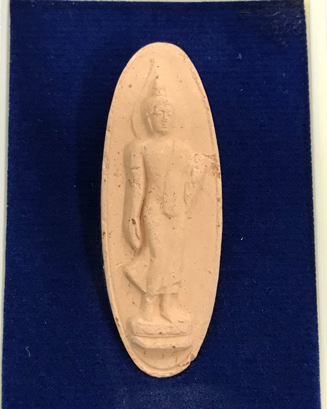 พระเครื่อง 25 พุทธศตวรรษ / พระพุทธ 25 ศตวรรษ / พระลีลา เนื้อดิน พ.ศ. 2500 พร้อมกล่องเดิม...5