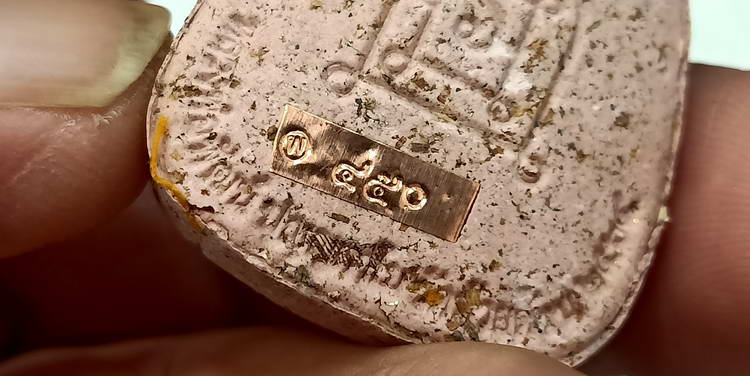 พระปิดตาปลดหนี้ รวย รวย รวย หลวงพ่อพัฒน์ วัดห้วยด้วน จ.นครสวรรค์ ปี 2564 เนื้อชมพู โรยพลอย