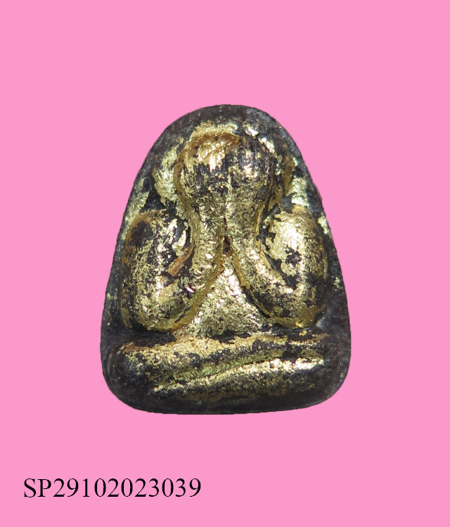 พระปิดตา เนื้อผงคลุกรัก เจ้าคุณวิเชียร วัดเครือวัลย์