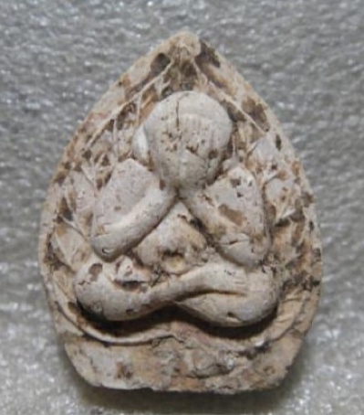 ***ของดีราคาถูก***พระปิดตาคูณลาภ หลวงพ่อคูณ เนื้อผงสีขาว ผสมมวลสารวัดระฆัง ปี2517