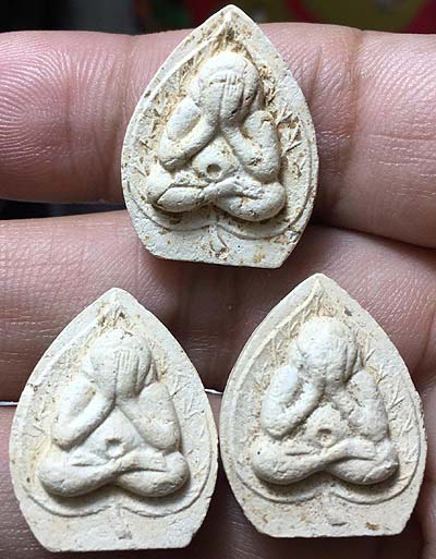 *พระปิดตาคูณลาภ เนื้อผง รุ่นแรก ปี๒๕๑๗ หลวงพ่อคูณ วัดบ้านไร่ นครราชสีมา*