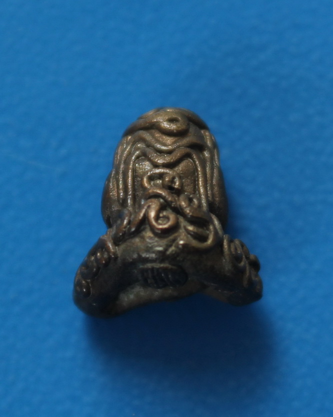 ปิดตายันต์ยุ่งเนื่อนวะโลหะหลวงปู่คำน้่อย วัดภูกำพร้า 