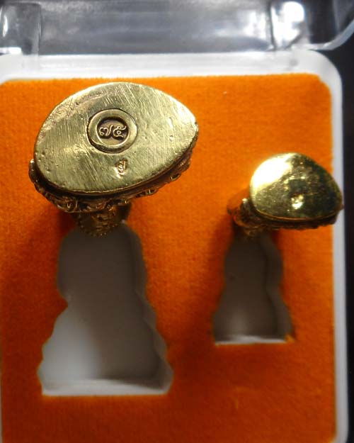  พระกริ่งรุ่นแรกหลวงพ่อสุดใจ ทันตมโน เนื้อทองฝาบาตร ปี ๒๕๖๒ วัดป่าบ้านตาด อุดรธานี