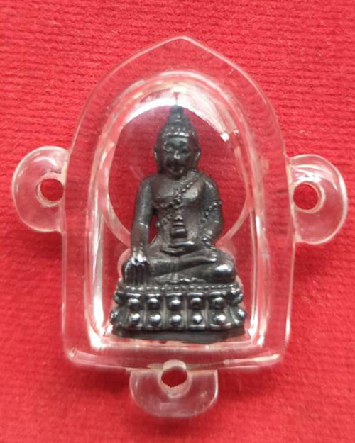  พระกริ่งเมตตารุ่นแรก หลวงปู่ลี กุสลธโร เนื้อเมฆพัด วัดป่าเกษรศีลคุณธรรมเจดีย์ (ภูผาแดง) จ.อุดรธานี