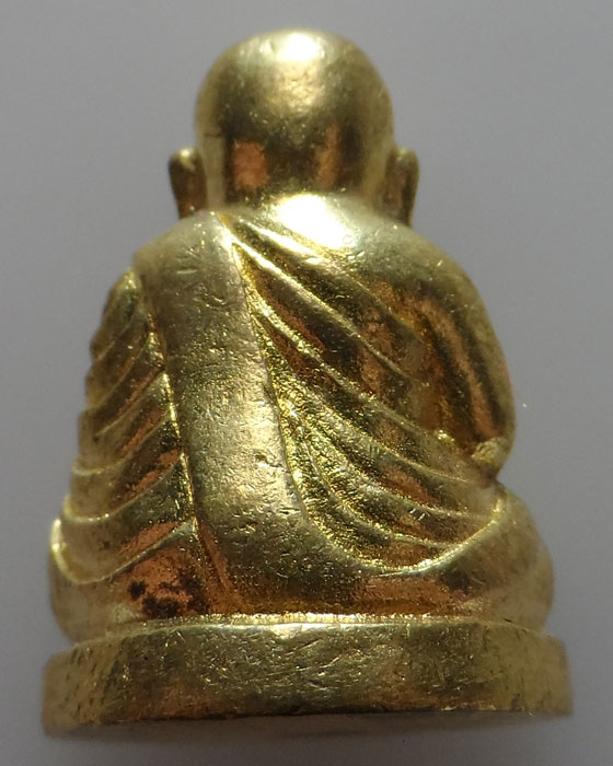 หลวงพ่อเงิน รุ่นโภคทรัพย์ หลวงปู่คำบุ วัดกุดชมภู จ.อุบลราชธานี ปี๒๕๕๔