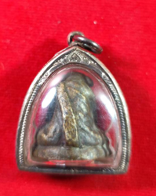 พระปิดตา ยาคูคำดี หรือ หลวงพ่อคำดี วัดทาดหลวงใต้ นครหลวงเวียงจันทน์ สปป.ลาว