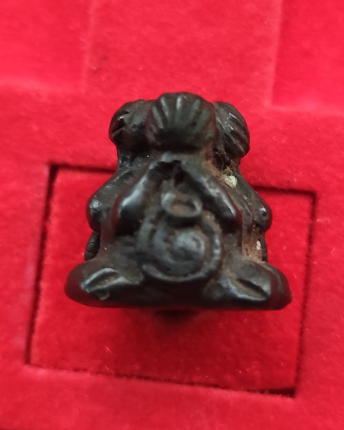 พระปิดตา พิมพ์สามเกลอ เนื้อเมฆพัตร เก่าเดิม ไม่ทราบเกจิ