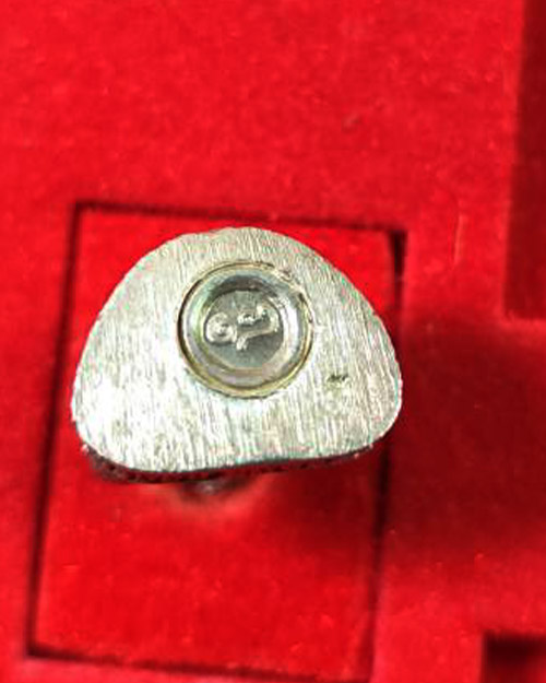 รูปหล่อหลวงปู่ลี วัดภูผาแดง รุ่นเมตตา เนื้อเงิน ยุคแรก