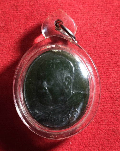  พระแก้วมรกต เนื้อหยก ๑ ใน ๔๙ องค์ หลวงปูลี วัดภูผาแดง จังหวัดอุดรธานี