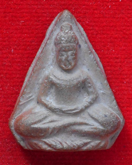  พระผงพิมพ์ห้าเหลี่ยม ท่านพ่อลี ธัมมธโร วัดอโศการาม จ.สมุทรปราการ ปี 2500