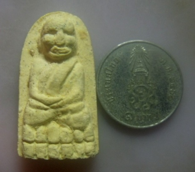 **เบา​ๆ​**หลวงปู่ทวด พิมพ์พระรอด เนื้อผง ออกวัดสวนขัน นครศรีฯ ปี ๒๕๔๒**สวยๆ เชิญชมครับ