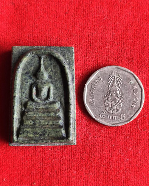 พระหินหยกพิมพ์สมเด็จ หลวงพ่อนิพนธ์ อภิสันโน วัดป่าศาลาน้อย อ.ด่านซ้าย จ. เลย