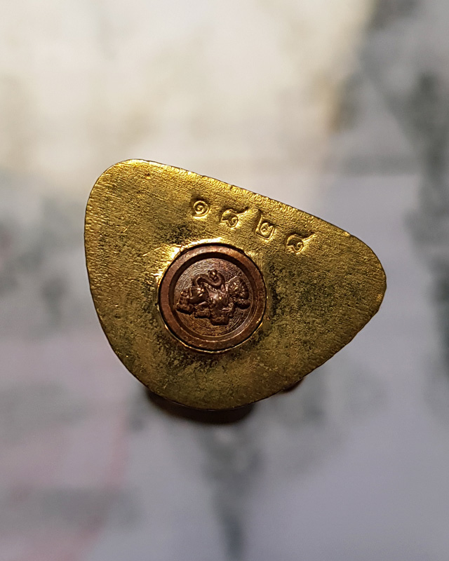 รูปหล่อรุ่น รวยทันใจ ๙๙ หลวงพ่อพัฒน์ วัดห้วยด้วน จ.นครสวรรค์ เนื้อทองทิพย์ก้นชนวน หมายเลข 1828