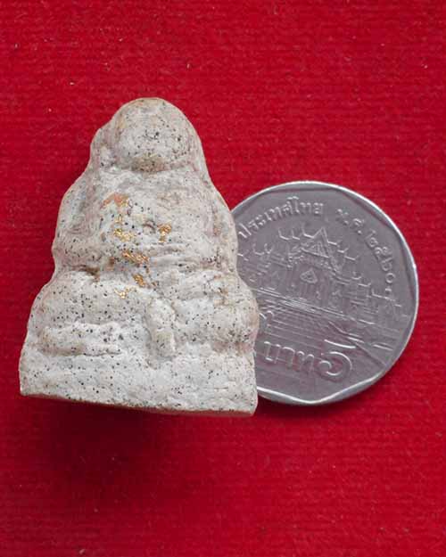 พระสังกัจจายน์ลอยองค์ เนื้อผงพุทธคุณ ไม่ทราบเกจิ