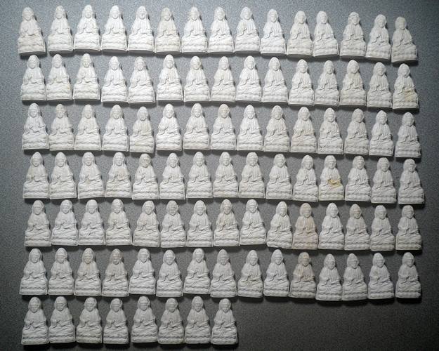 ชุด100องค์ พระผงเจ้าแม่กวนอิม สมเด็จพระญาณสังวรฯ วัดบวรนิเวศฯ พ.ศ.2535 ชุด100องค์