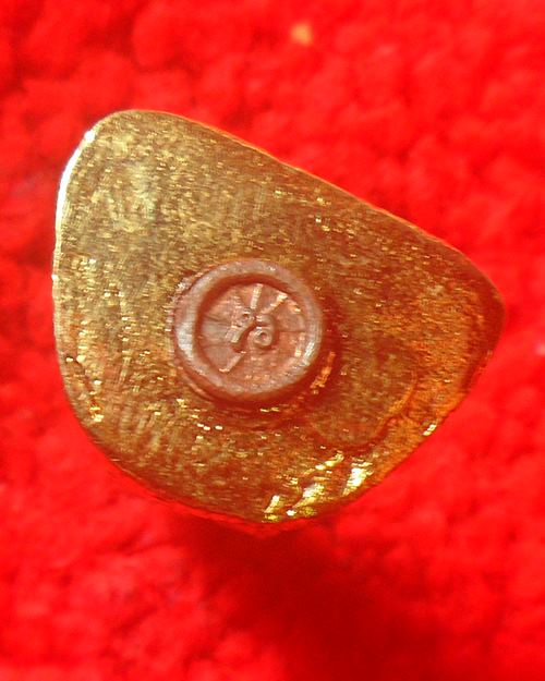 รูปหล่อหลวงปู่บุดดา ถาวโร วัดกลางชูศรีเจริญสุข สิงห์บุรี