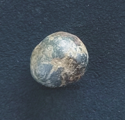 ลูกอมผงพุทธคุณ หลวงปู่ยิ้ม วัดหนองบัว กาญจนบุรีครับ ลูกอมผงจุ่มรัก สวย สมบูรณ์ หายาก แห้ง เก่าครับผม