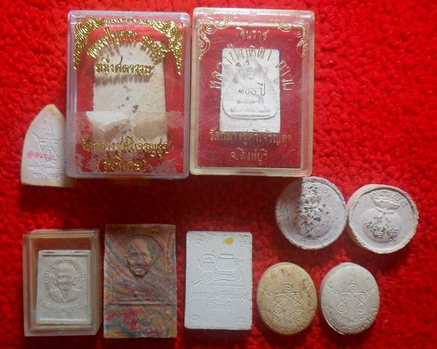 ผงหลวงปู่บุดดาวัดกลางชูศรีเจริญสุข สิงห์บุรี พระที่หลวงปู่ดู่ วัดสะแกยังยกย่องท่านว่าเป็นพระอรหันต์2