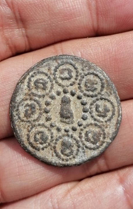 พระเนื้อชินไม่ทราบที่ เคาะเดียว    