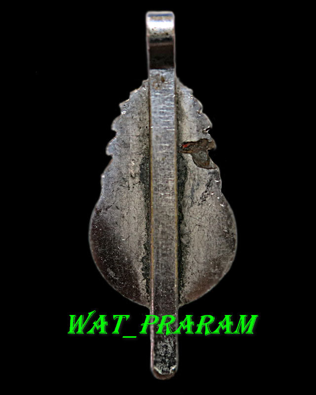 แหนบหลวงพ่อขอม วัดโพธาราม ( ไผ่โรงวัว ) สุพรรณบุรี สภาพสวยเดิมๆ