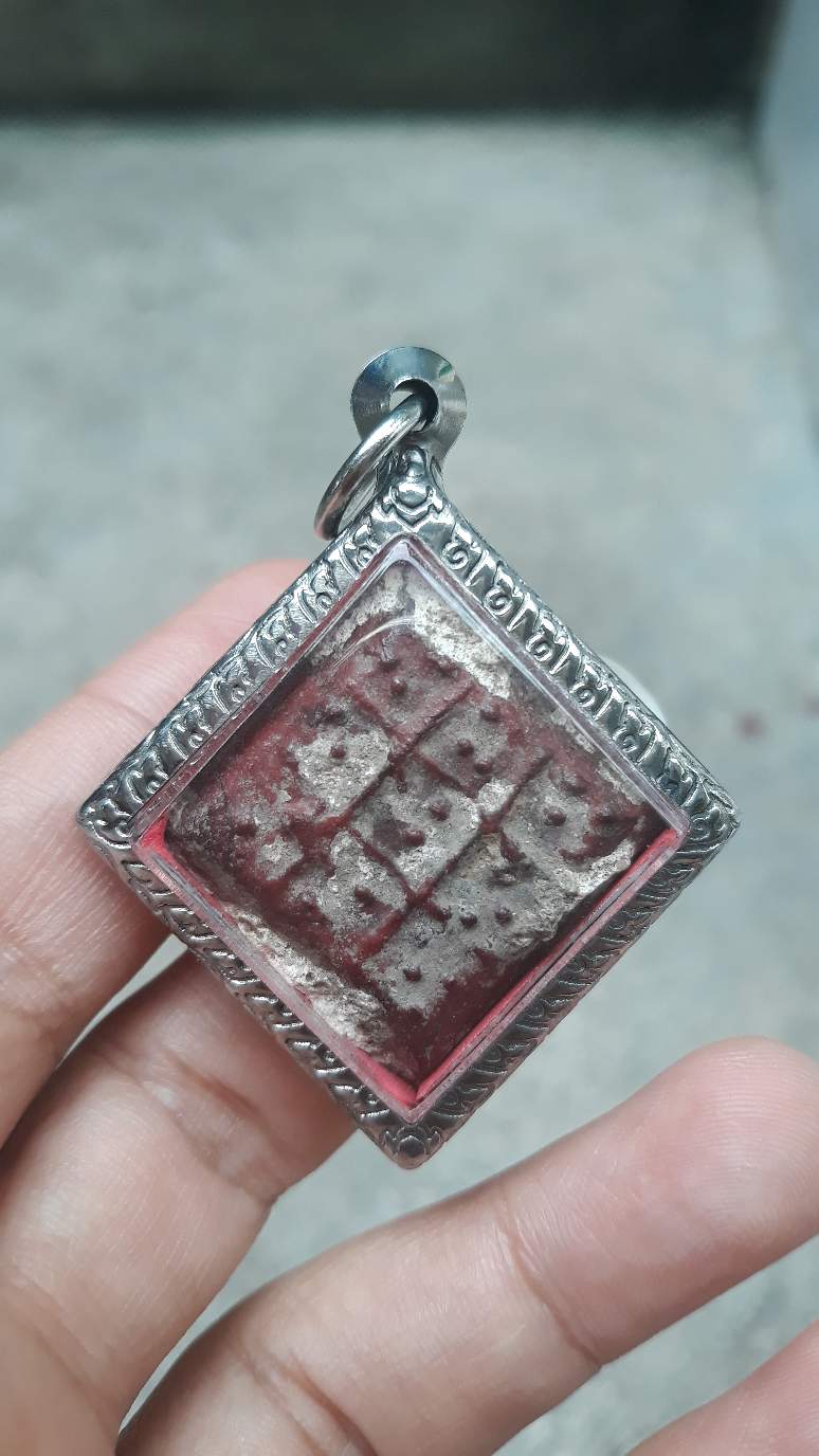 1. นพเก้าพระปรางค์  พิษณุโลก