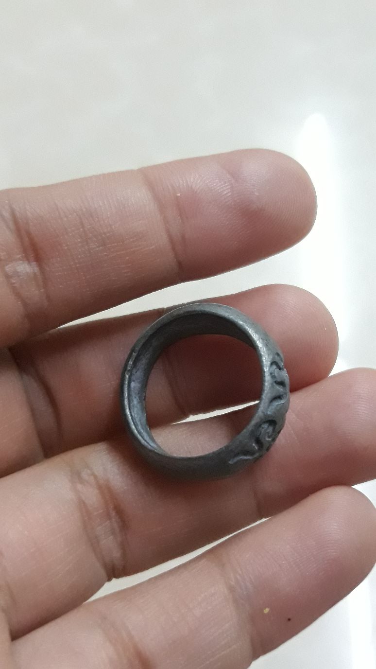 แหวน สะตัสโมนะ แร่สารปากนกแก้ว ยุคแรกๆ หลวงพ่อหนุน