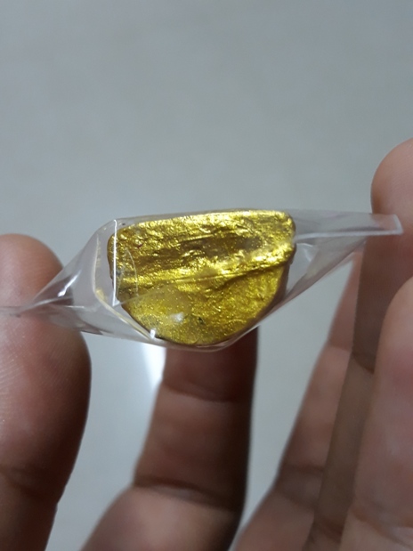 แดงน้อย รุ่น 2 รุ่นเทวดาพารวย เนื้อดินดิบ 7 ป่าช้า หลวงปู่ขุ้ย วัดซับตะเคียน