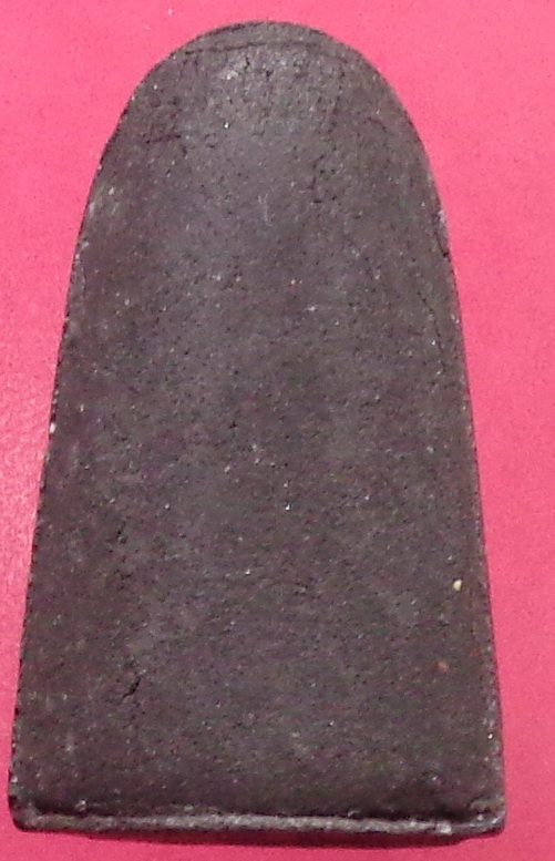 หลวงปู่ทวด พิมพ์พระรอดเนื้อดิน เปิดราคาเบาๆ สวยครับ