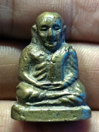 วัดบางคลาน พิจิตร  รูปหล่ออุดกริ่ง หลวงพ่อเงิน  ปี 15 ออกวัดท้ายน้ำ พิมพ์หน้าหนุ่ม