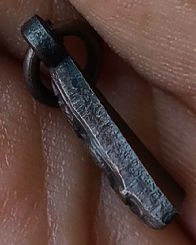 เหรียญพระพุทธพิมพ์สามเหลี่ยมหลังเรียบ พระบ้านเก่าเก็บหลายสิบปี ขนาดสูงรวมหู 1.6 ซ.ม.