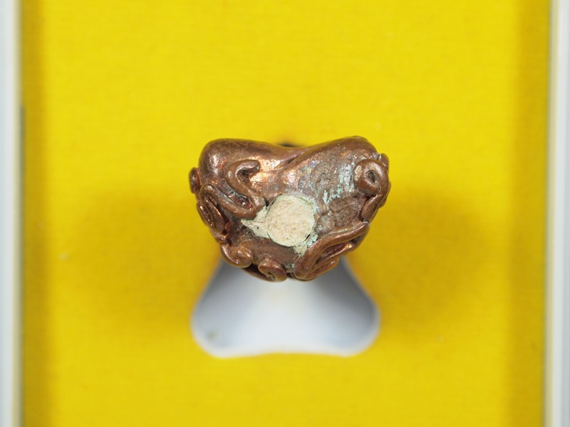 พระปิดตา ญสส.๘๘ (มหาลาภยันต์ยุ่ง) วัดบวรฯ.ปี๒๕๔๔ 