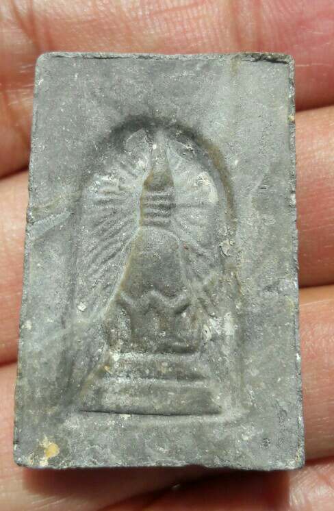 พระไม่ทราบที่ เคาะเดียว   