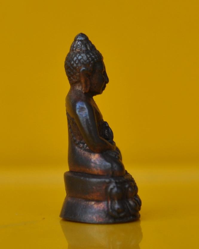 พระชัยวัฒน์นเรศวรเพชรกลับ 