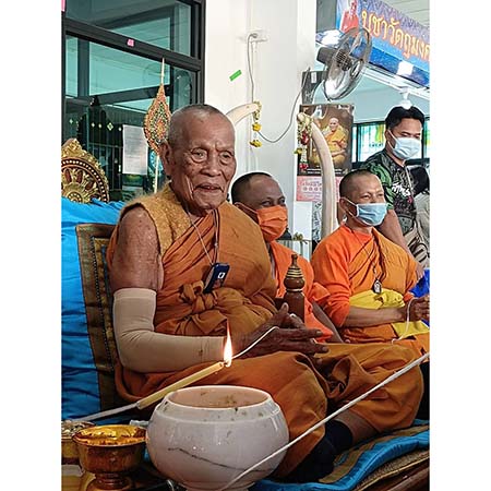 หลวงพ่อพัฒน์ ปุญฺญกาโม วัดห้วยด้วน จ.นครสวรรค์ รุ่น พระขุนแผนผงพรายกุมาร พรายแม่ส้ม