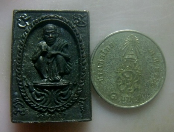 **เบา​ๆ**เหรียญหล่อหลวงพ่อคูณ วัดบ้านไร่ รุ่น คูณลาภ คูณเงิน คูณทอง เนื้อนวโลหะ ปี ๒๕๓๖**ตอกโค้ด สวย