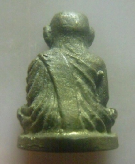 **เบา​ๆ​**รูปหล่อหลวงพ่อเงิน วัดบางคลาน เนื้อทองผสม ใต้ฐานตอกโค้ด**สวยๆ เชิญชมครับ 