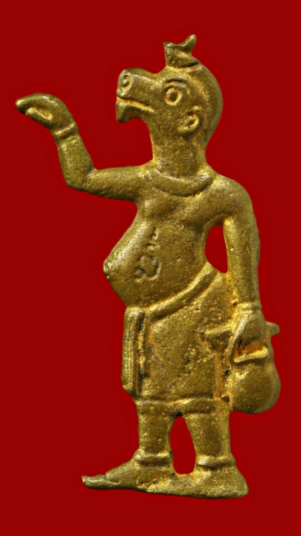 หนูนุ้ยกวักมหาลาภ