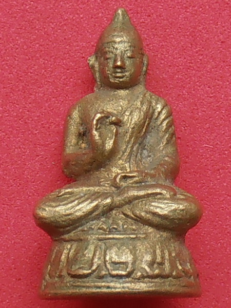 พระยอดธงหลวงพ่อถนอม วัดเนกขัมมาราม อ.ดำเนินสะดวก จ.ราชบุรี ปี๒๕๑๒