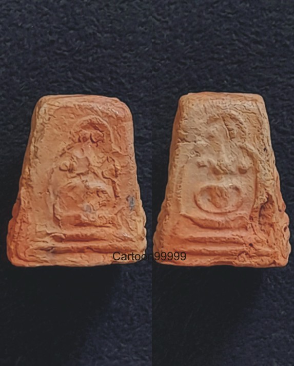 พระพรหมสี่หน้า หลวงพ่อพริ้ง วัดบางปะกอก กรุงเทพฯ ครับ เนื้อดินผสมผง พิมพ์นี้สร้างน้อยครับ