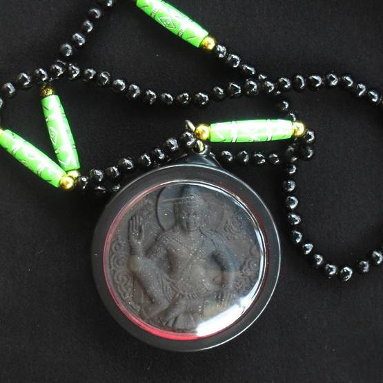 หลวงพ่อเงิน วัดบางคลาน พร้อมกรอบและสร้อยครับ