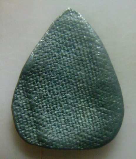 **เบาๆ**พระร่วงนั่งปางมารวิชัย เนื้อชินหลังลายผ้า เก่าๆ สวยๆ ไม่ทราบที่**เชิญชมครับ 