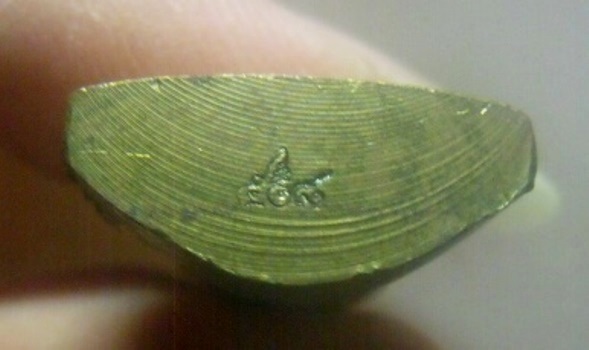 **เบา​ๆ​**รูปเหมือนปั๊ม หลวงพ่อวาลย์ วัดวังไร่ จ.พิจิตร**หลังยันต์ะอะอุ ตอกโค้ด สวยๆ