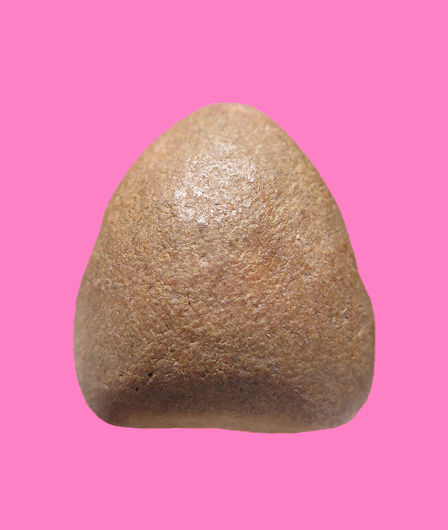 พระปิดตาเศียรเล็ก หลังอูม