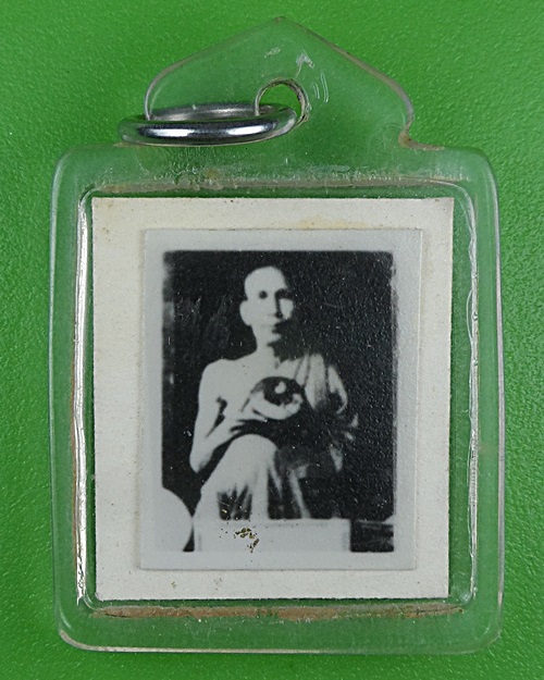 รูปหลวงพ่อคูณ วัดบ้านไร่ โคราช หลังหลวงพ่อโอภาสี .B934.