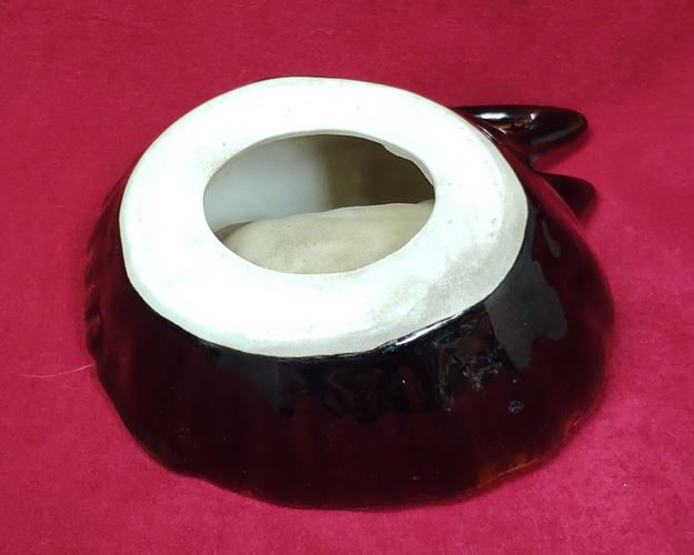 (ปิด69-) ที่วางบุหรี่รูปกุ้งเซรามิค (กว้าง13xยาว17ซ.ม.)