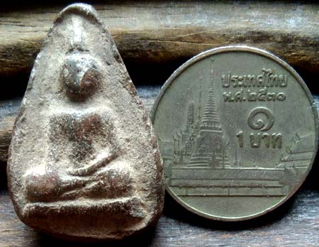 *นางกำแพงกลีบบัว พิมพ์พระเกศแฉก กรุวัดบรมธาตุ กำแพงเพชร*