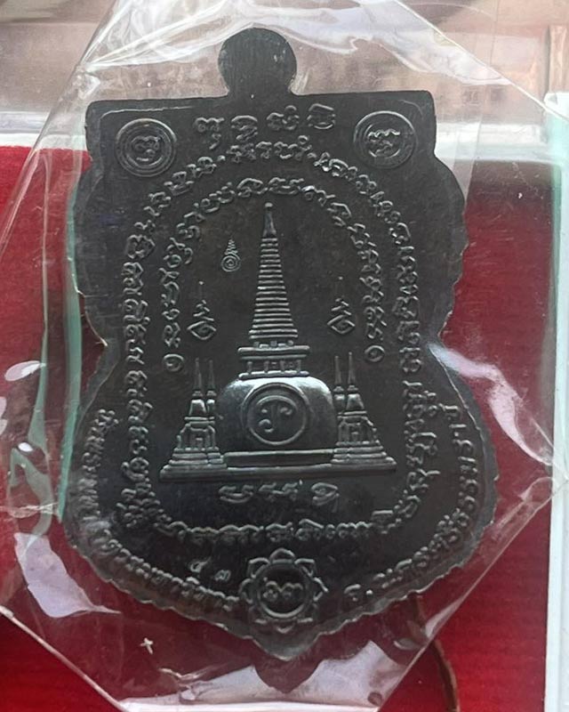 หลวงปู่ทวด วัดช้างให้ วัดพระมหาธาตุวรวิหาร นครศรีธรรมราช