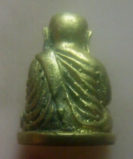 **เบาๆ**รูปหล่อหลวงพ่อเงิน วัดบางคลาน เนื้อทองผสม รุ่นสิทธิโชค**ใต้ฐานตอกโค้ด สวยๆ เชิญชมครับ